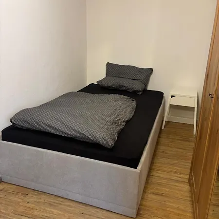 2 Zu Vermieten